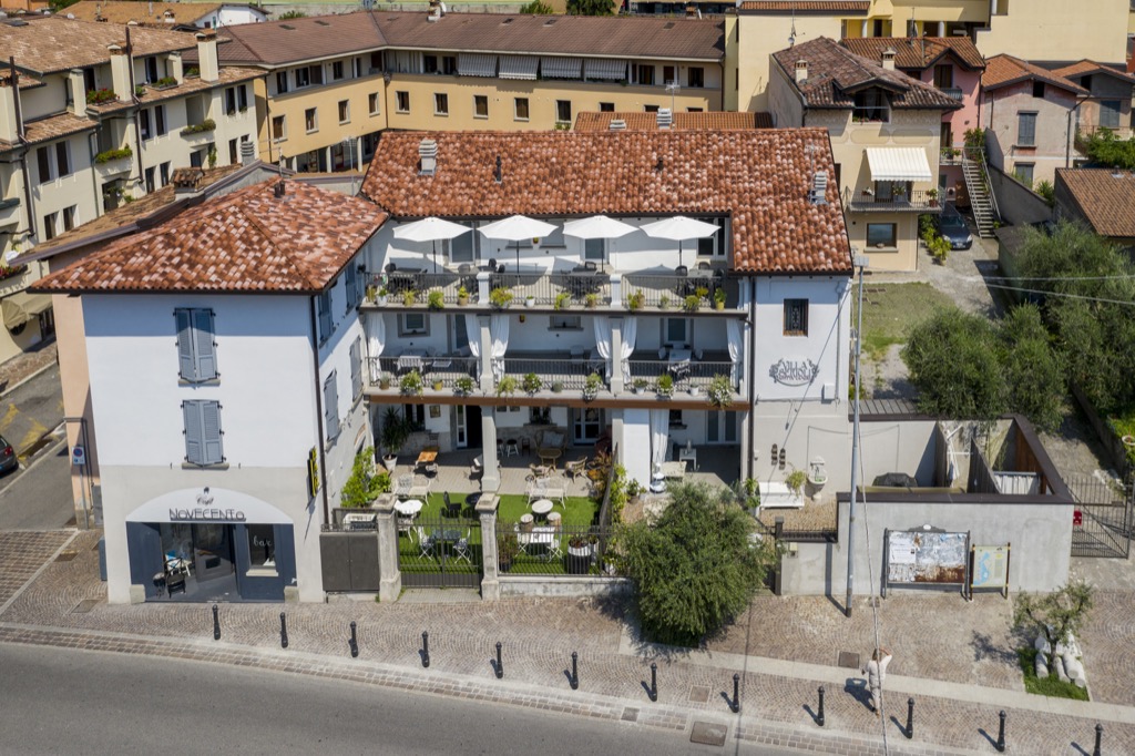 villa-serioli-casa-vacanze-marone-gallery-esterni-12