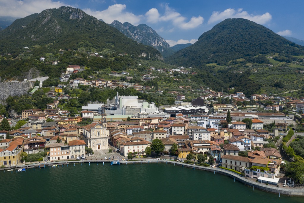 villa-serioli-casa-vacanze-marone-gallery-esterni-13