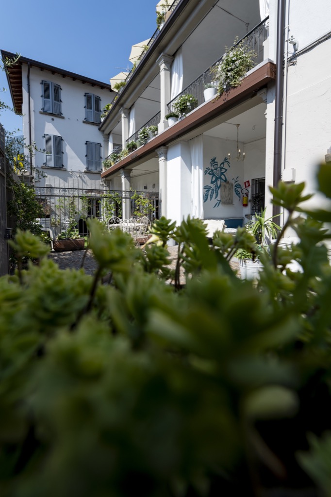 villa-serioli-casa-vacanze-marone-gallery-esterni-31